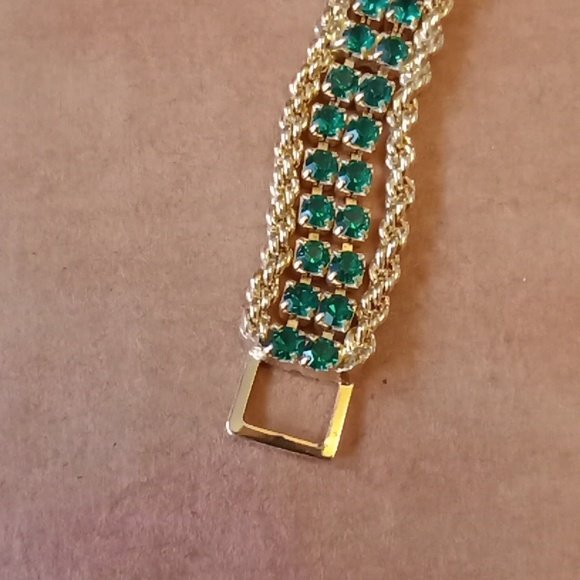 💚Emerald rhinestone #379 - Picture 5 of 10